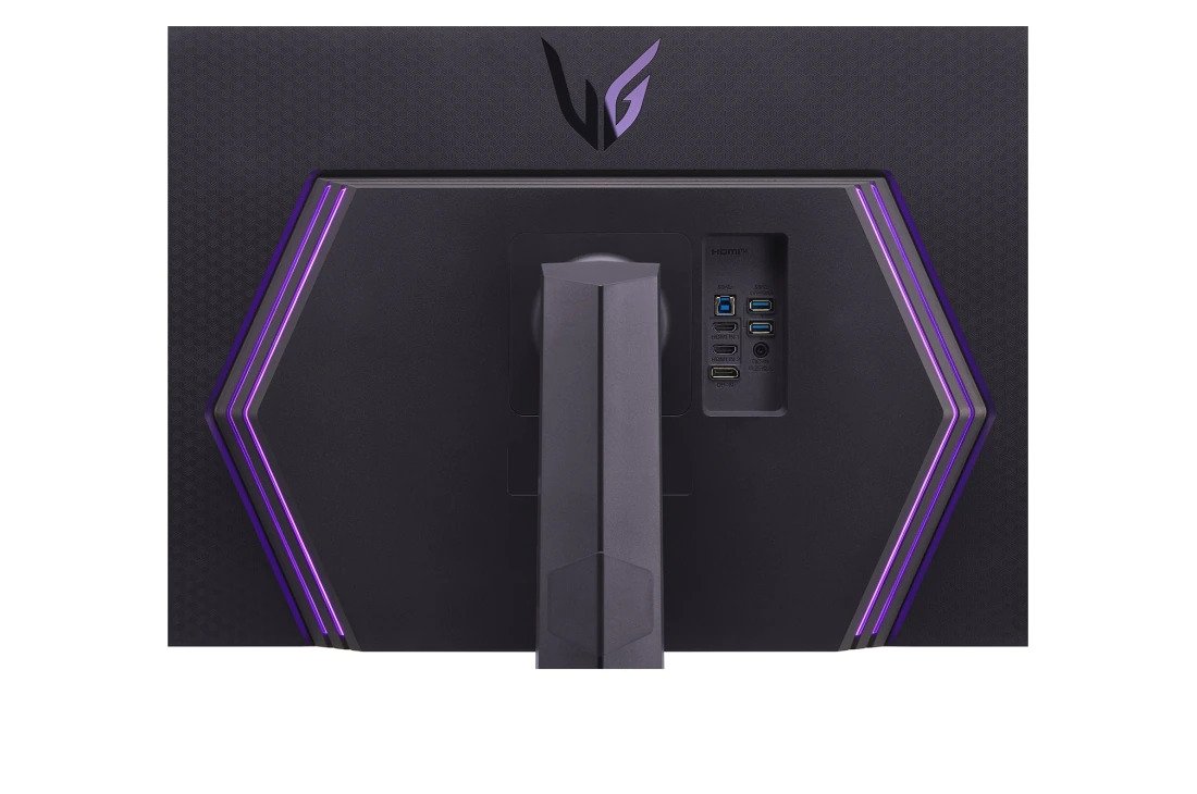 LG 32GQ950 32" 4K Monitor thumbnail 2