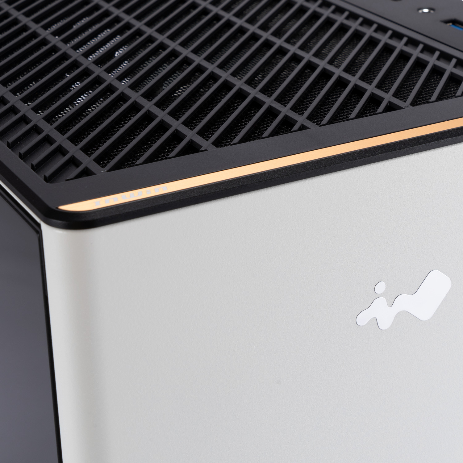 IN WIN A3 MICRO ATX CASE WHITE thumbnail 10