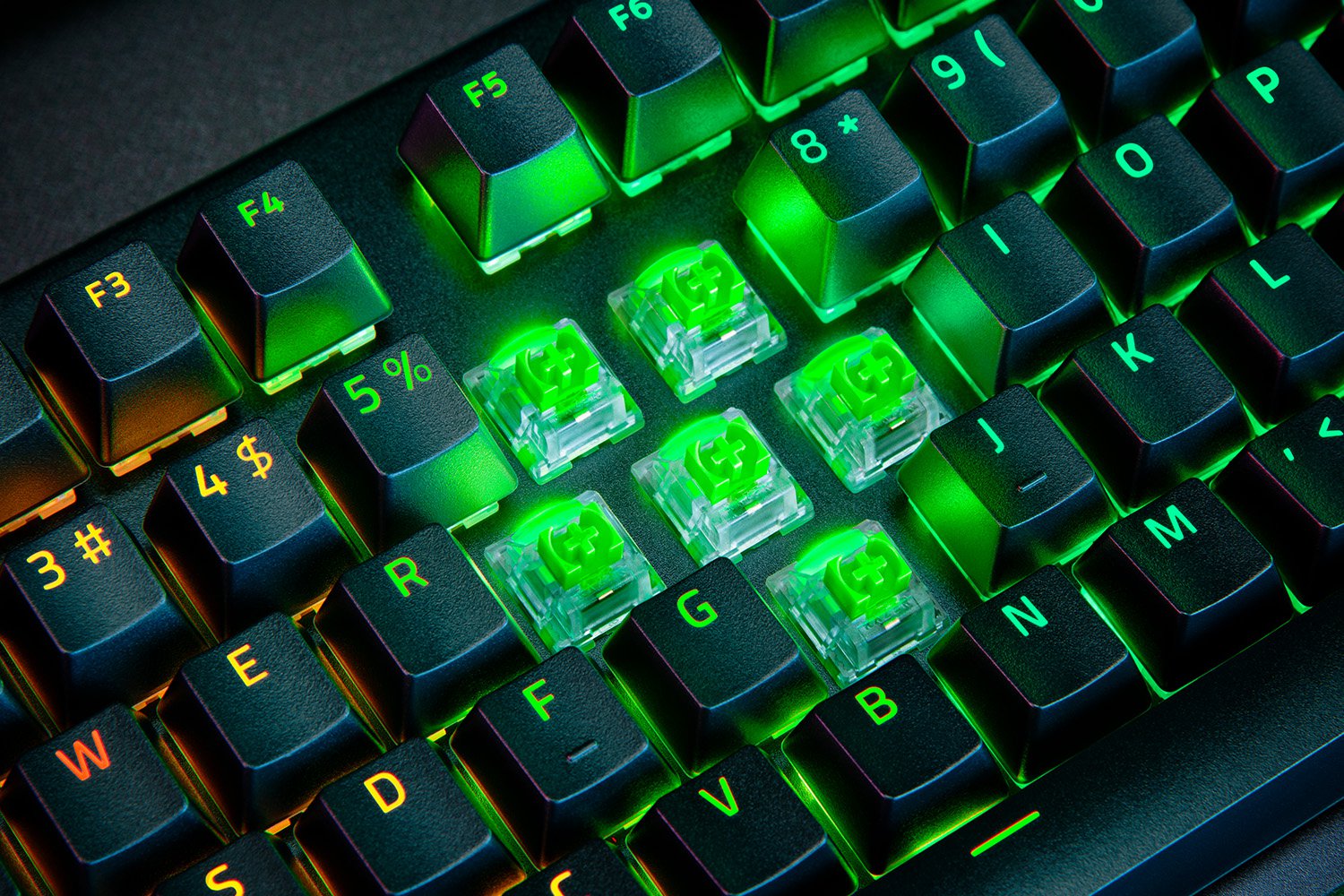 RAZER BLACKWIDOW V4 PRO GREEN SWITCH