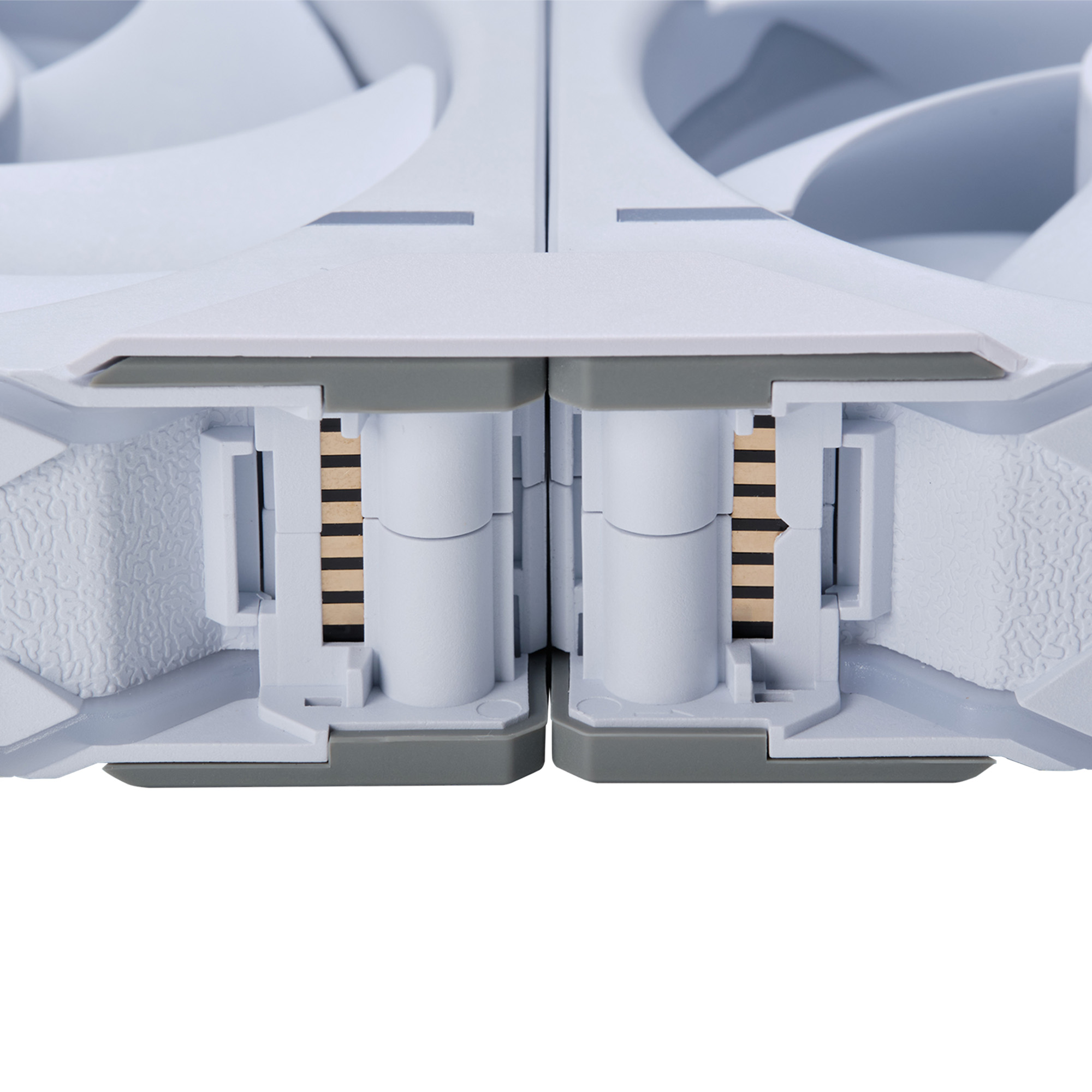 PHANTEKS D30 120MM PWM FAN REVERSED DRGB WHITE (3-PACK) thumbnail 9